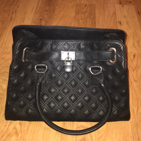 Nine West Handbags - Black Nine West purse